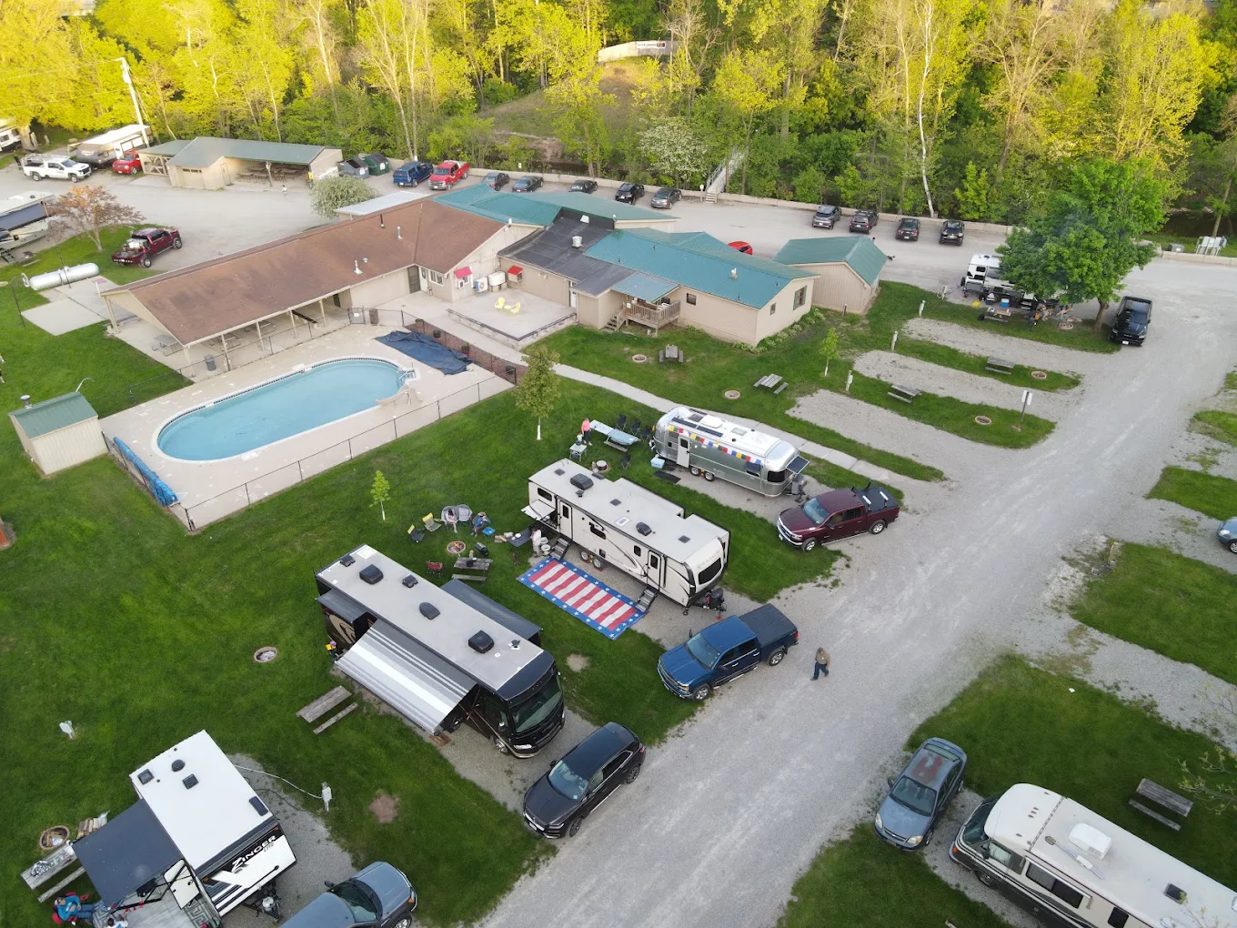 Full hookup campsite at Apple Creek Campground