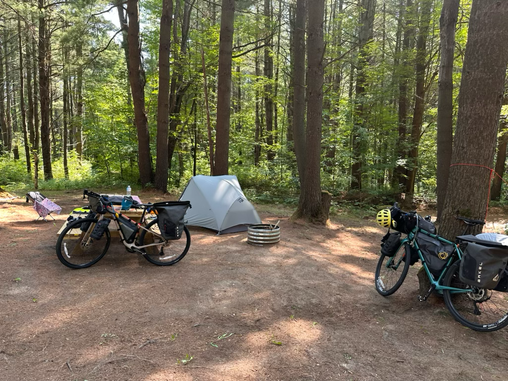 Tent sites at Sunrise Lake Family Campground