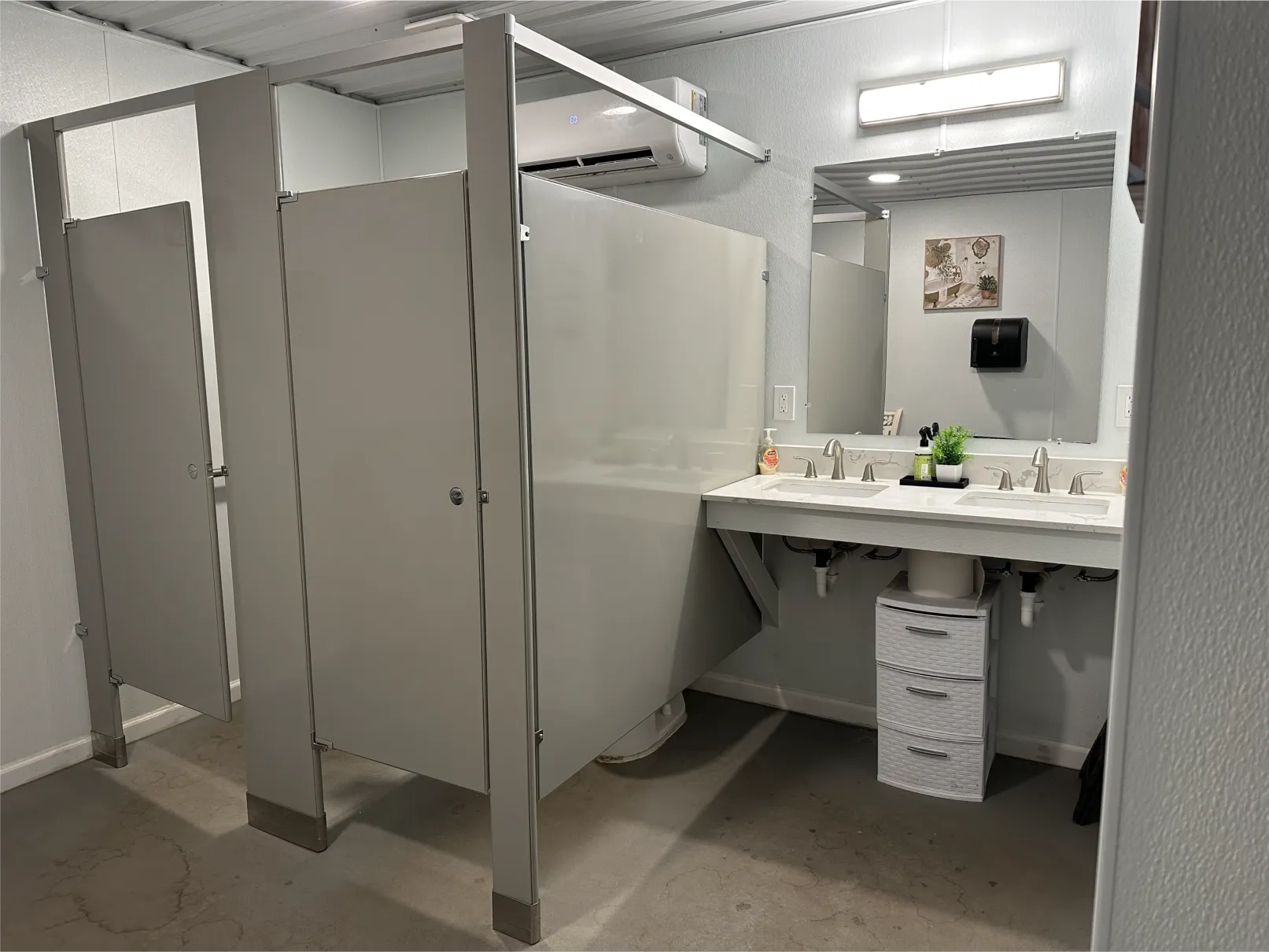 womens bathhouse